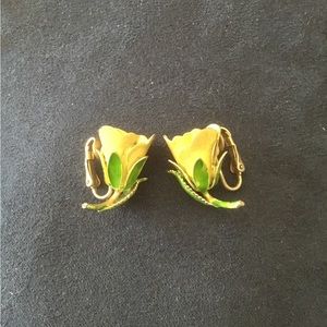 Vintage yellow rose bud clip on earrings